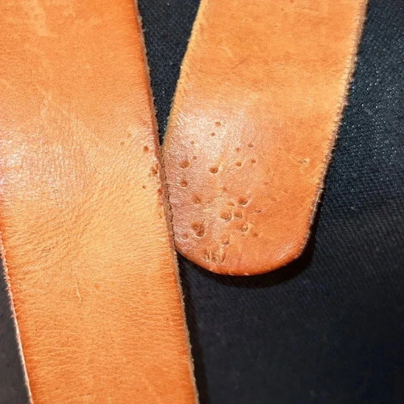 Gap Vintage Tobacco Brown British Distressed Leather
Belt with Brass Buckle XS - Picture 9 of 16